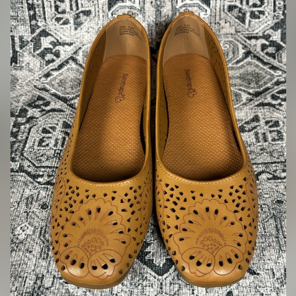 NWOT Baretraps Womens 8.5 M Ballet Flats Chestnut Chika Laser Cut Vegan Floral - Picture 5 of 7